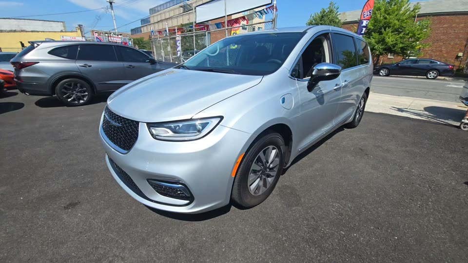 2023 Chrysler Pacifica Hybrid Limited