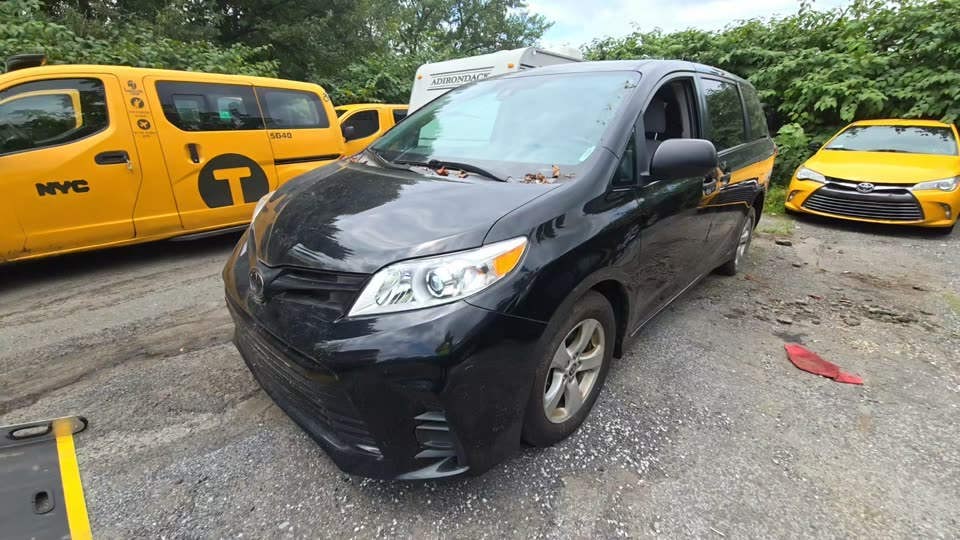 2020 Toyota Sienna L 7-Passenger 119.3