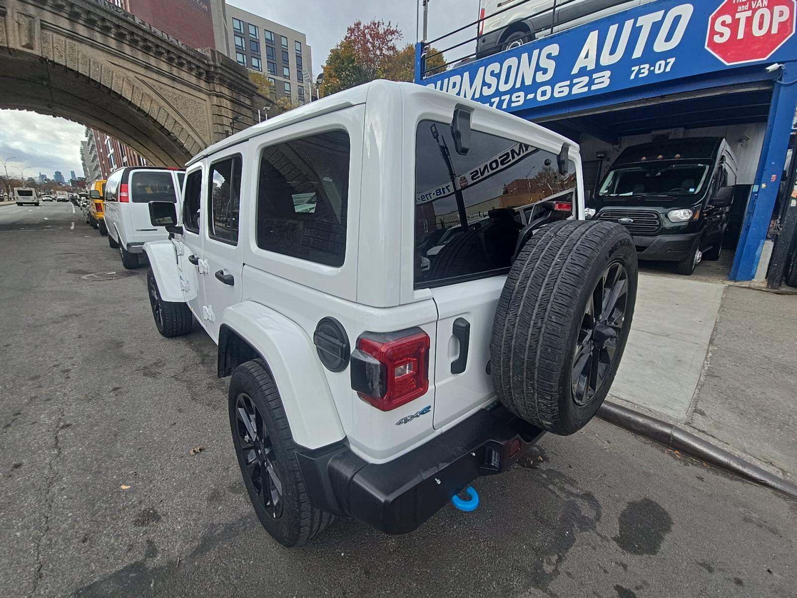 2024 Jeep Wrangler 4xe Sahara AWD