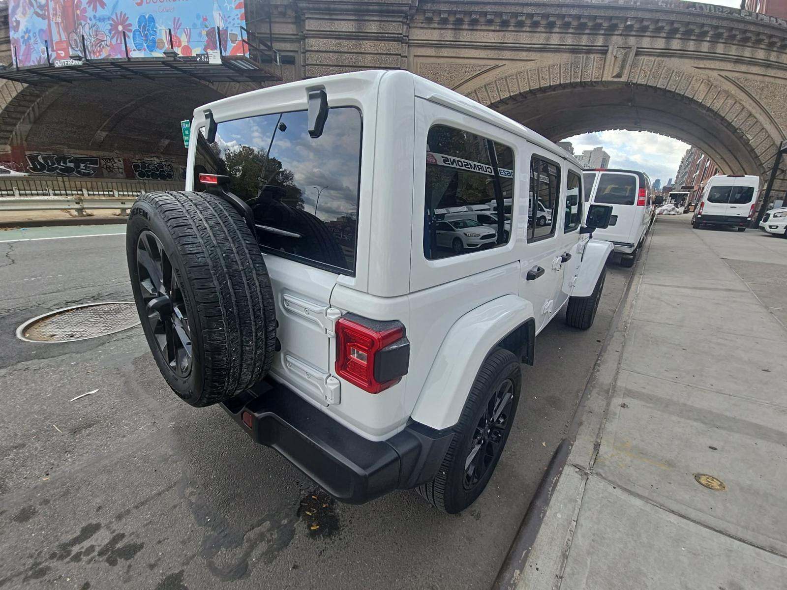 2024 Jeep Wrangler 4xe Sahara AWD