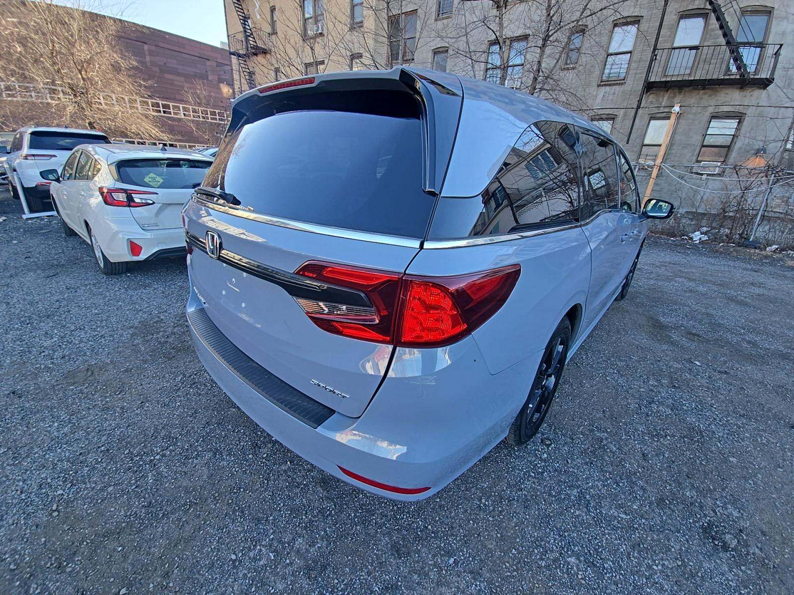 2023 Honda Odyssey Sport FWD