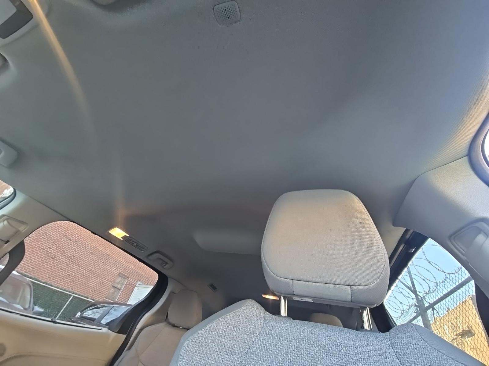 2024 Toyota Sienna LE FWD