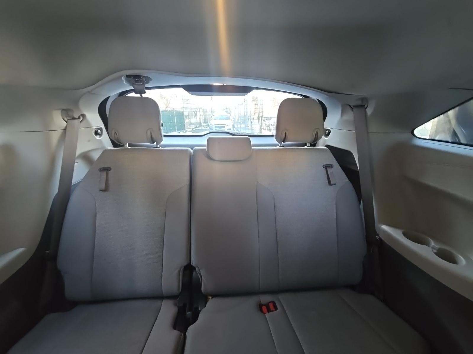 2024 Toyota Sienna LE FWD