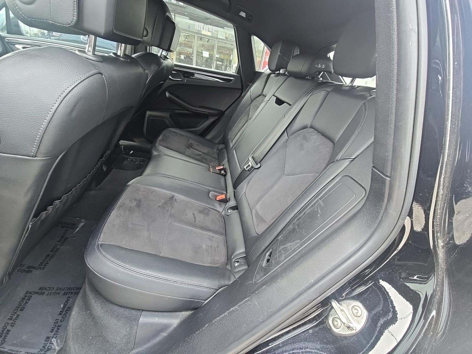 2018 Porsche Macan Base AWD