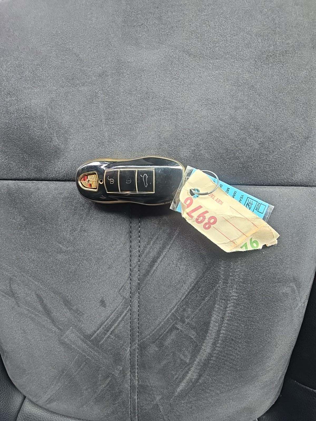 2018 Porsche Macan Base AWD