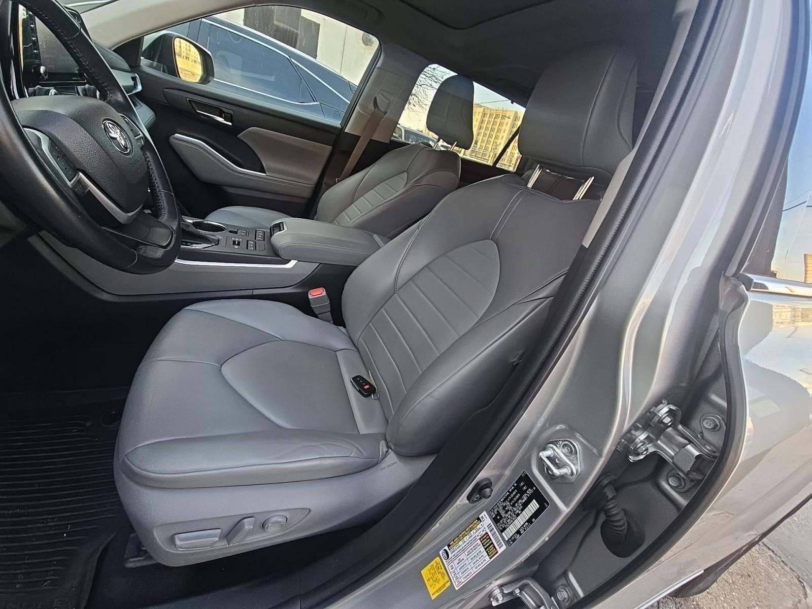 2022 Toyota Highlander XLE AWD