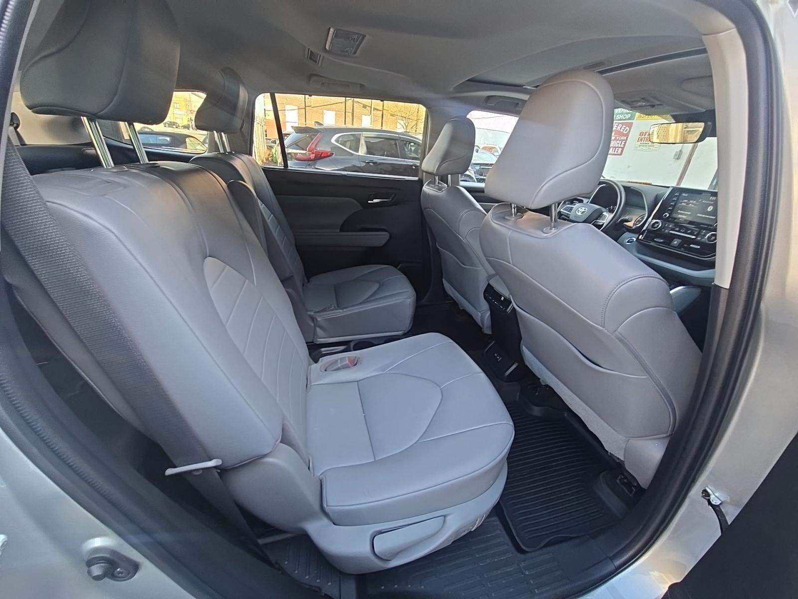 2022 Toyota Highlander XLE AWD