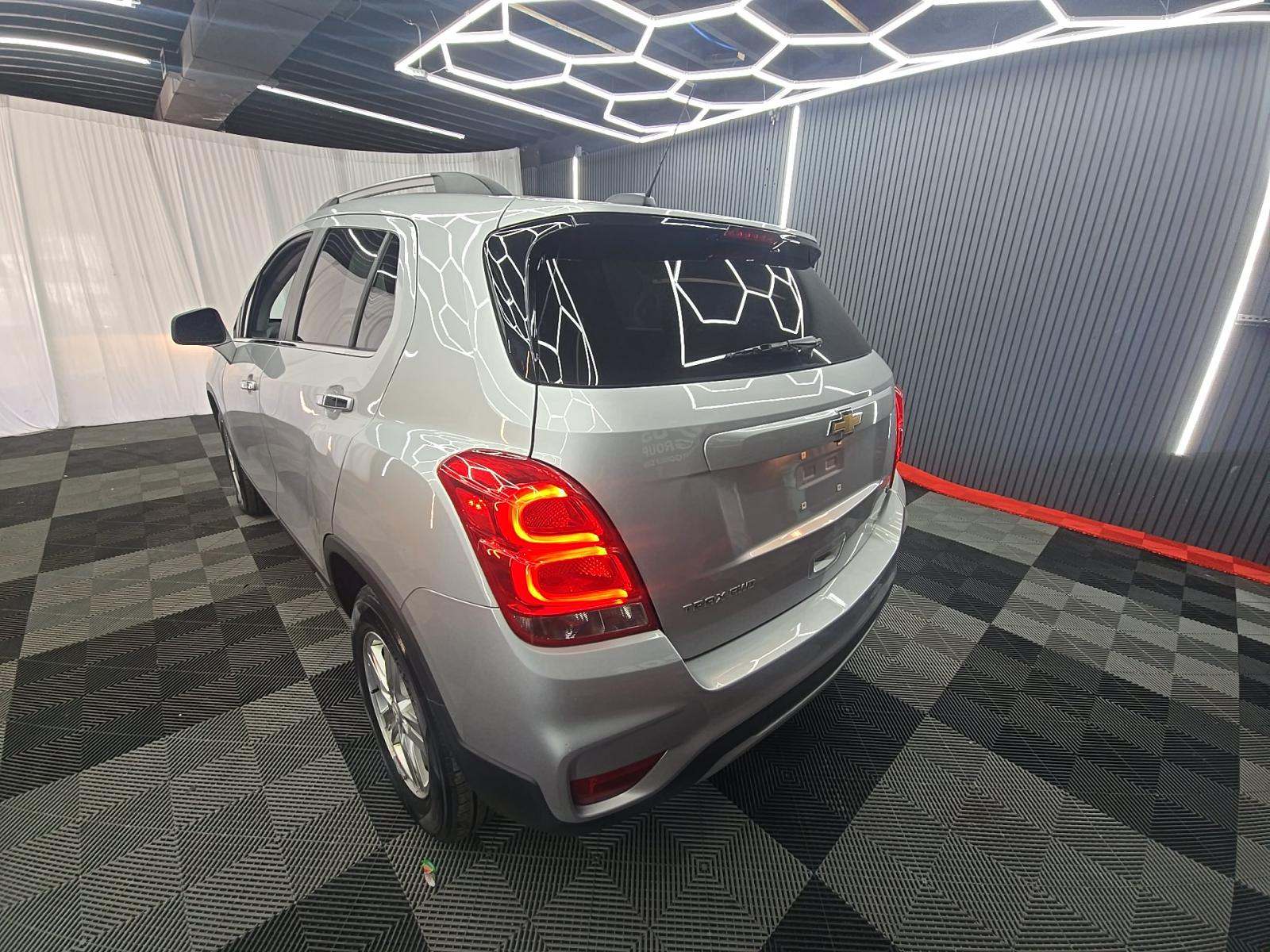 CHEVROLET TRAX - 2