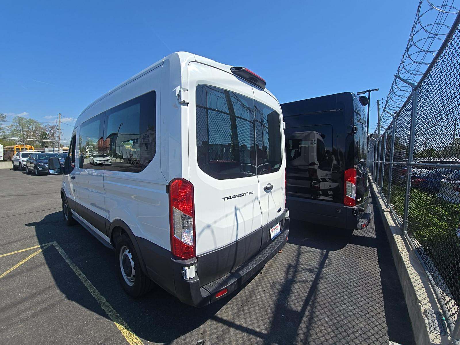FORD TRANSIT 150 - 2