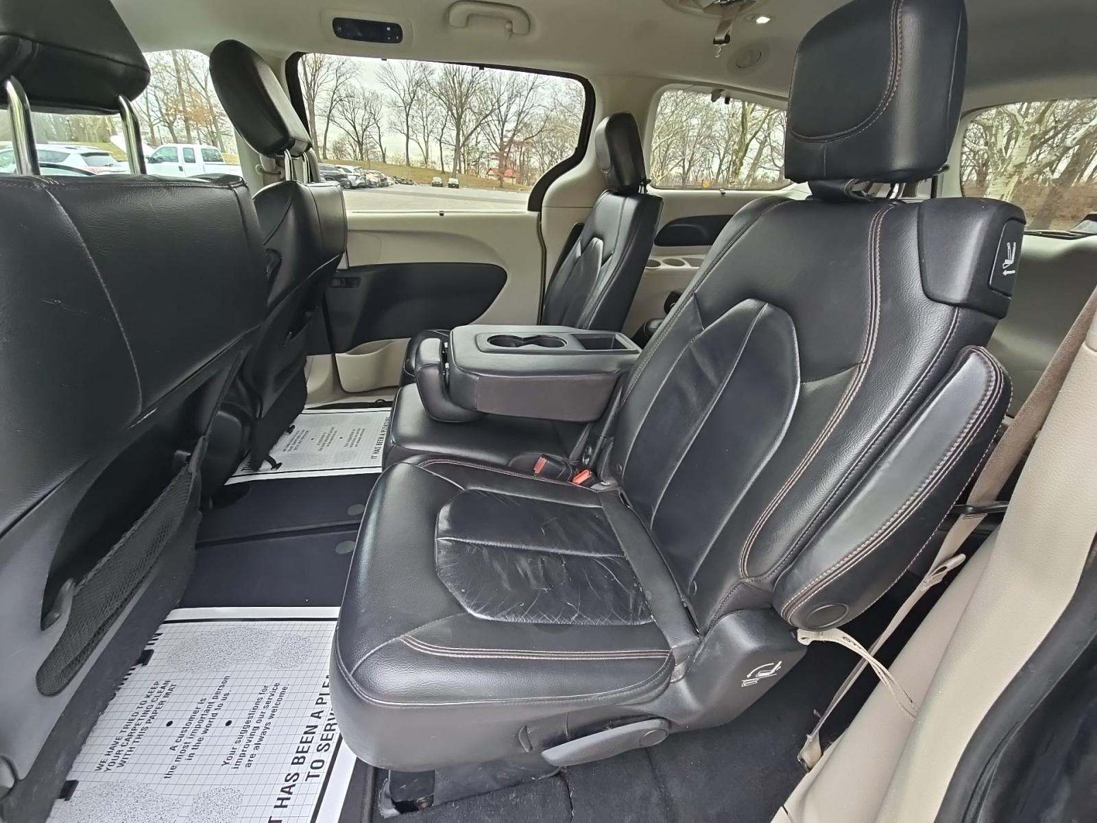 2017 Chrysler Pacifica Touring L FWD