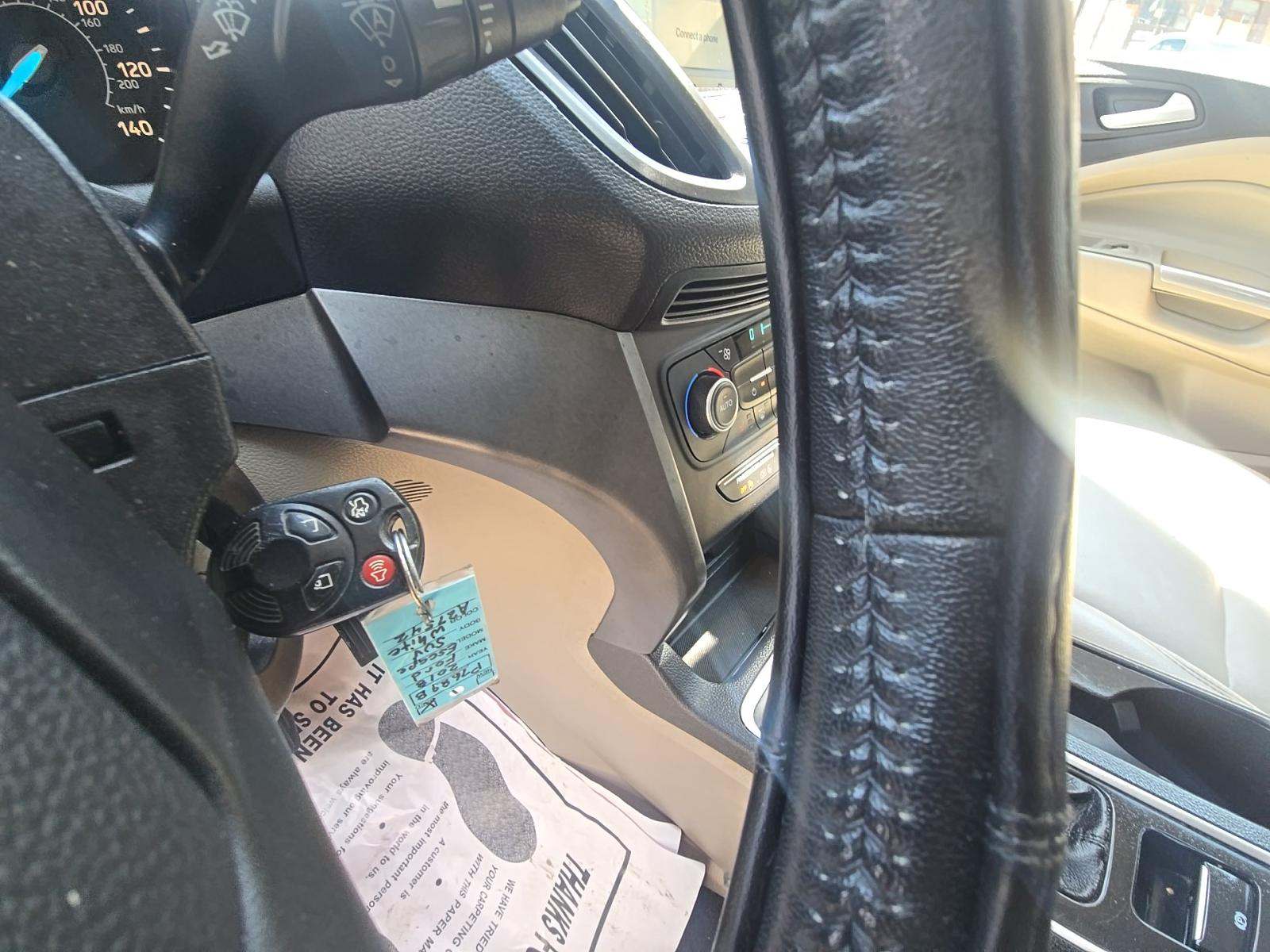 FORD ESCAPE - 8
