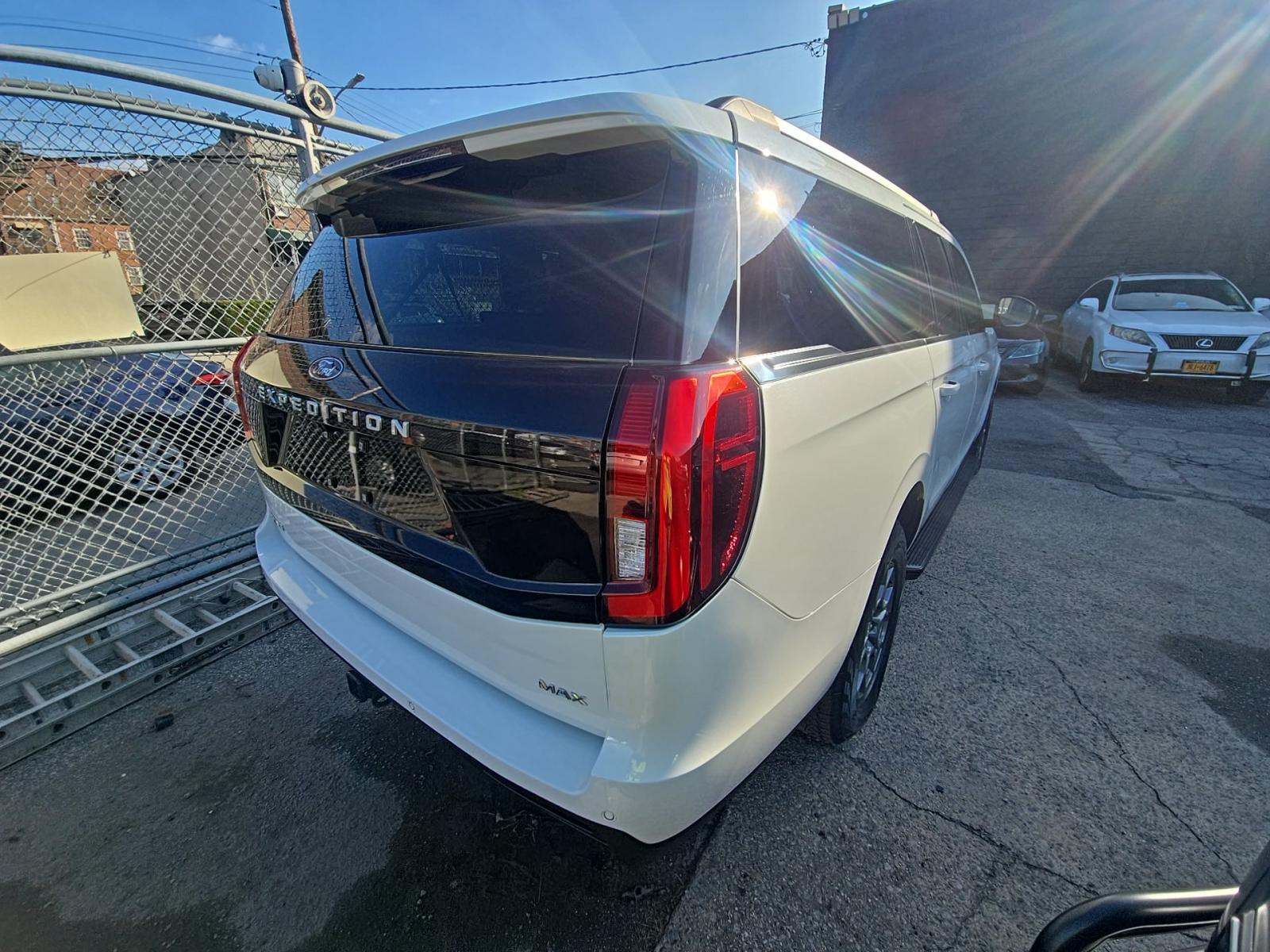 FORD EXPEDITION MAX - 3