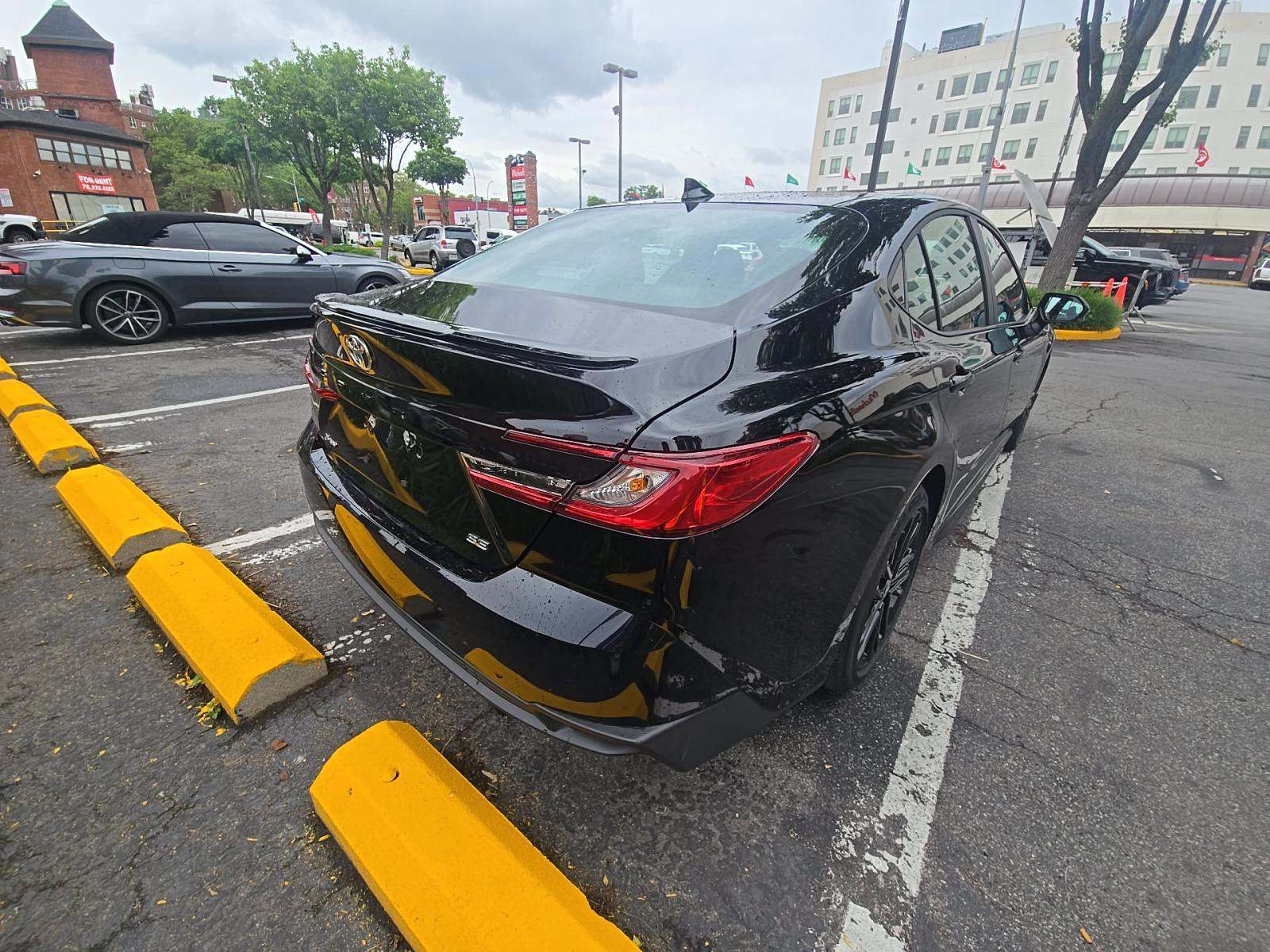 TOYOTA CAMRY - 3