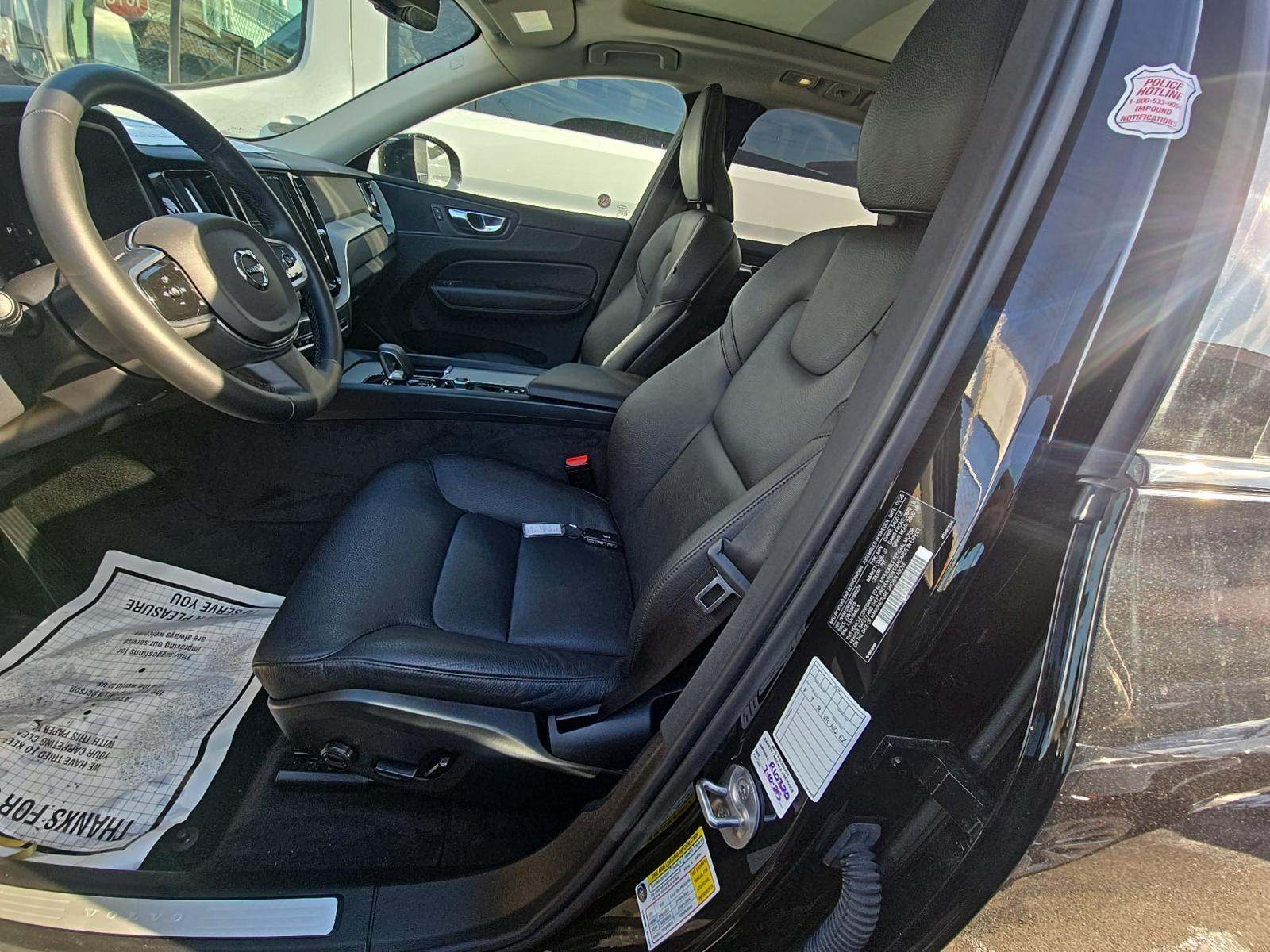 2025 Volvo XC60 B5 Plus AWD