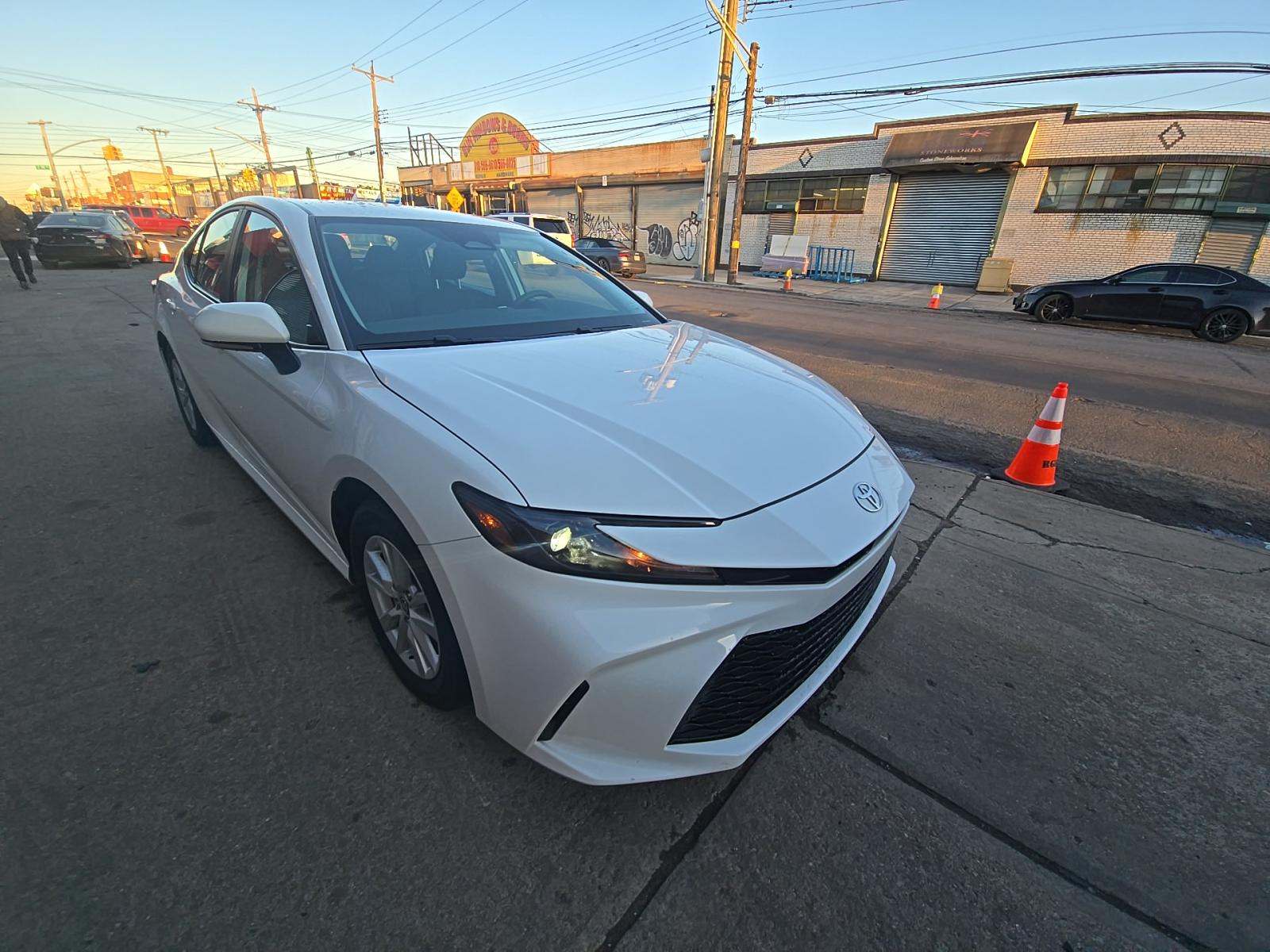 2025 Toyota Camry LE FWD