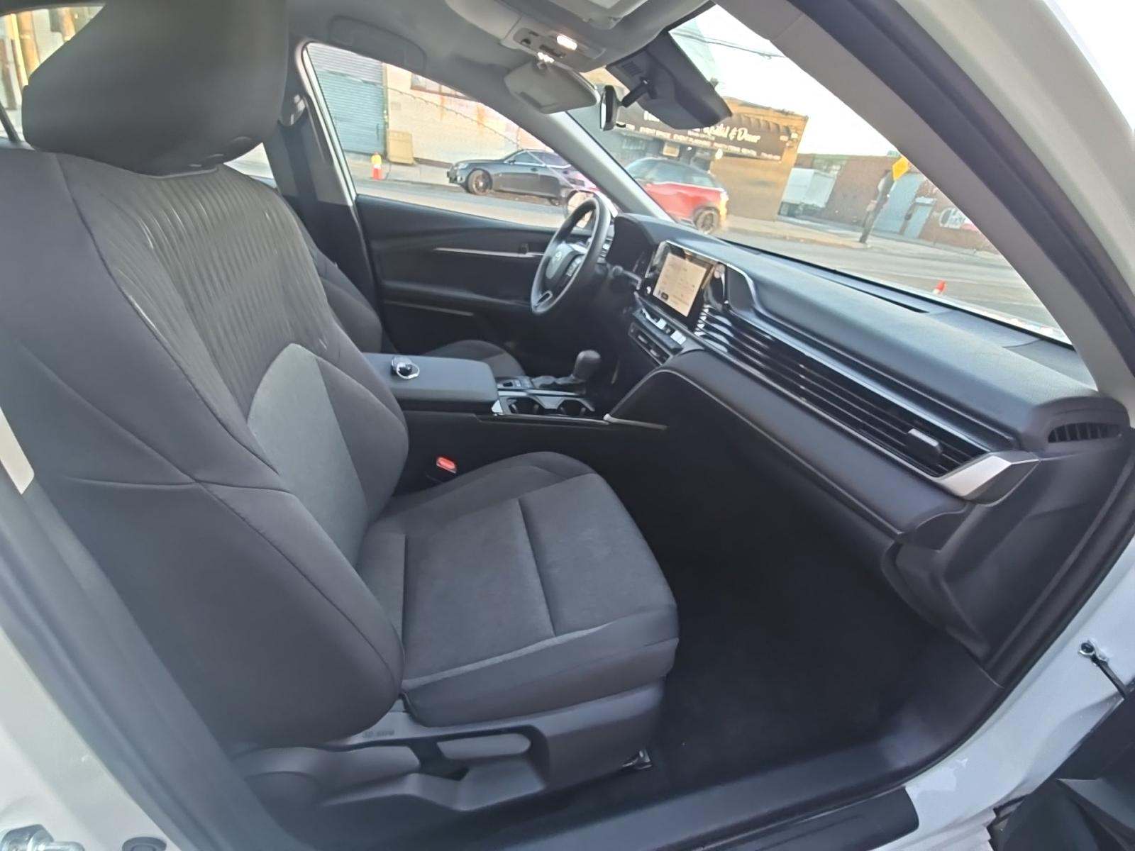 2025 Toyota Camry LE FWD