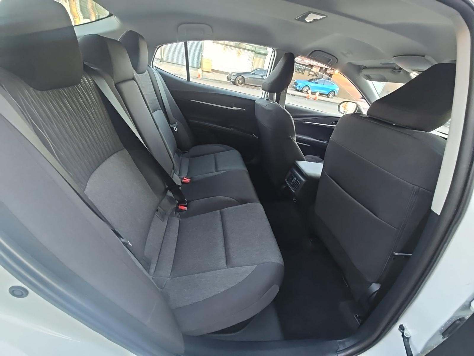 2025 Toyota Camry LE FWD