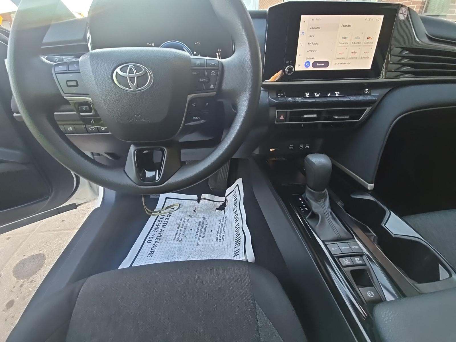 2025 Toyota Camry LE FWD