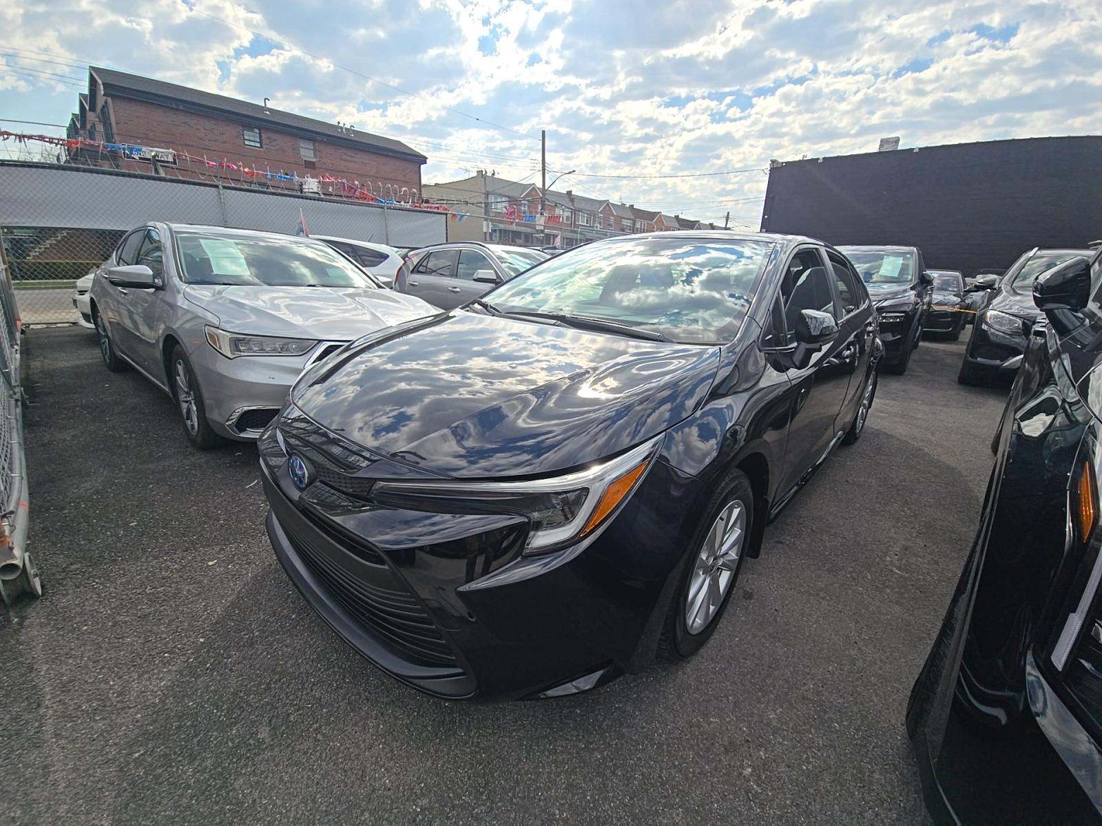 2024 Toyota Corolla Hybrid LE FWD