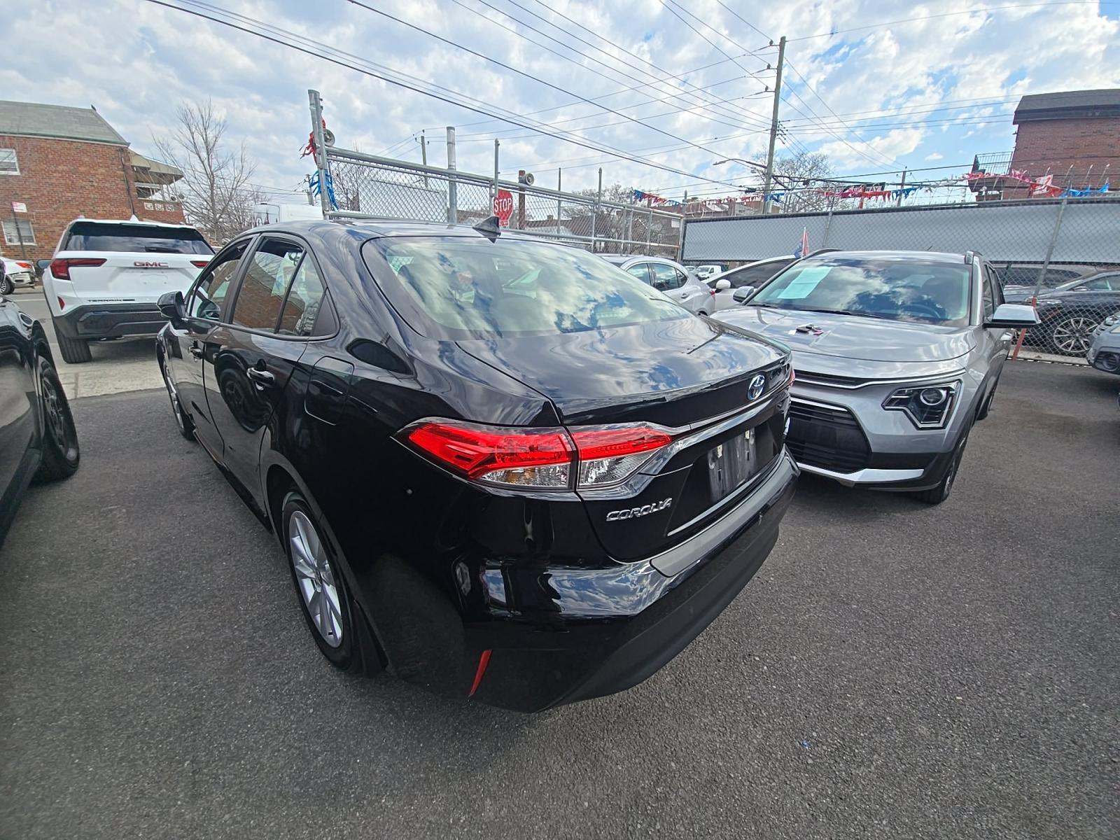 2024 Toyota Corolla Hybrid LE FWD