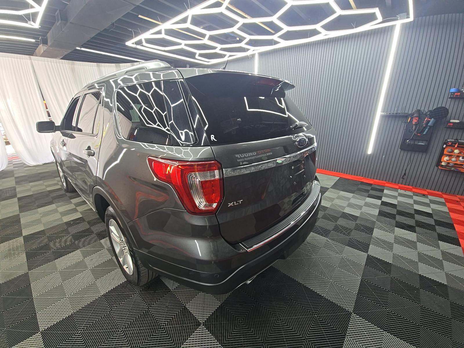 FORD EXPLORER - 2
