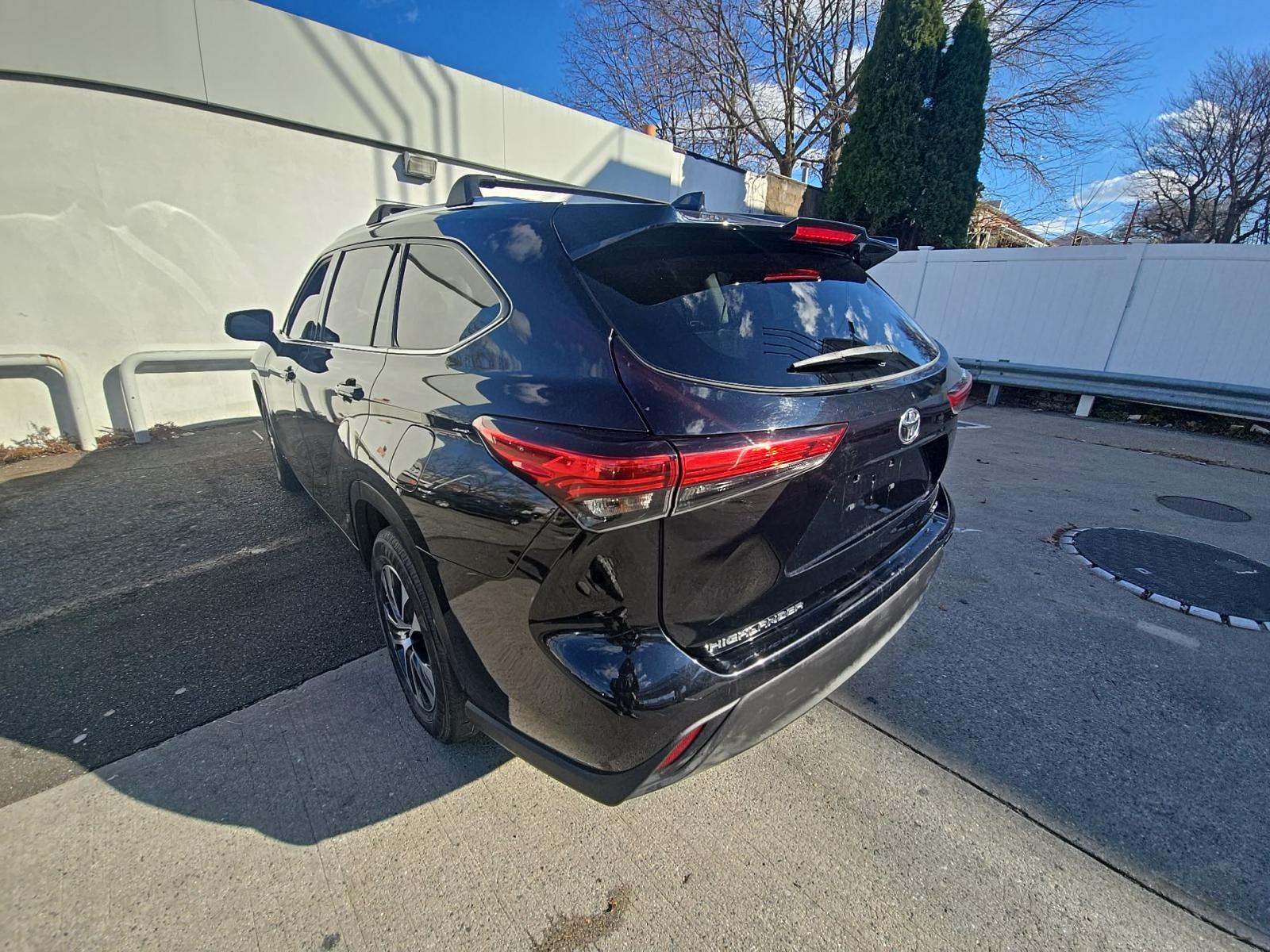 2020 Toyota Highlander XLE FWD