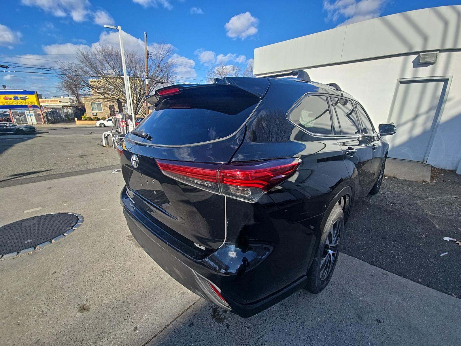 2020 Toyota Highlander XLE FWD