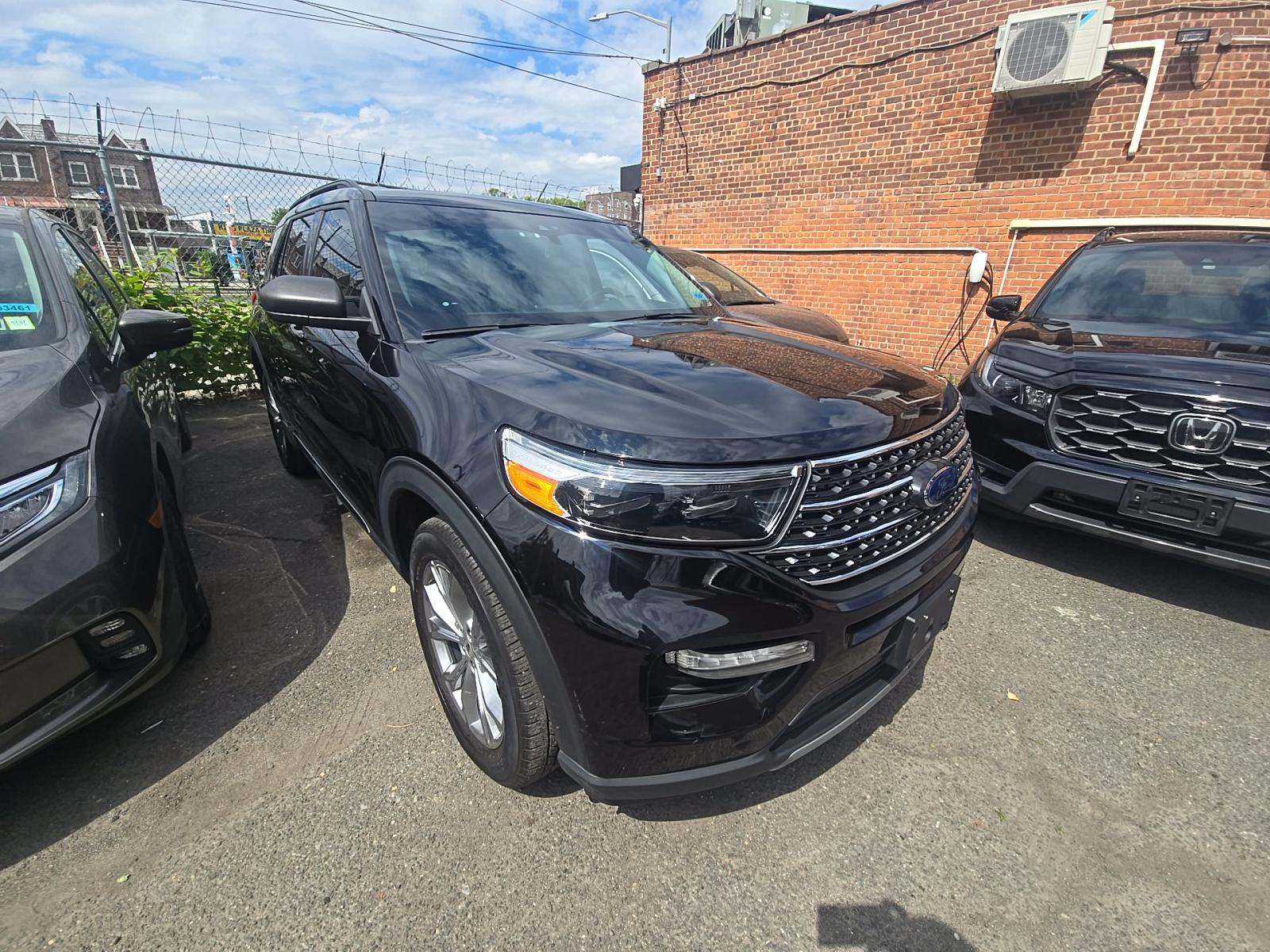 FORD EXPLORER - 4