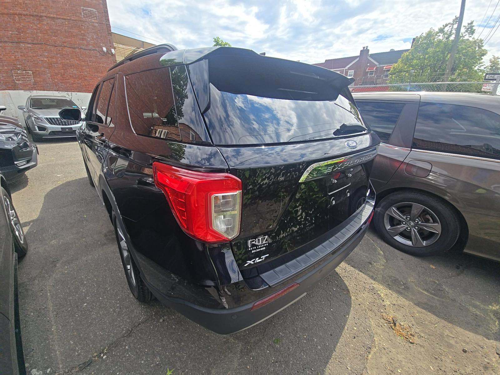 FORD EXPLORER - 2