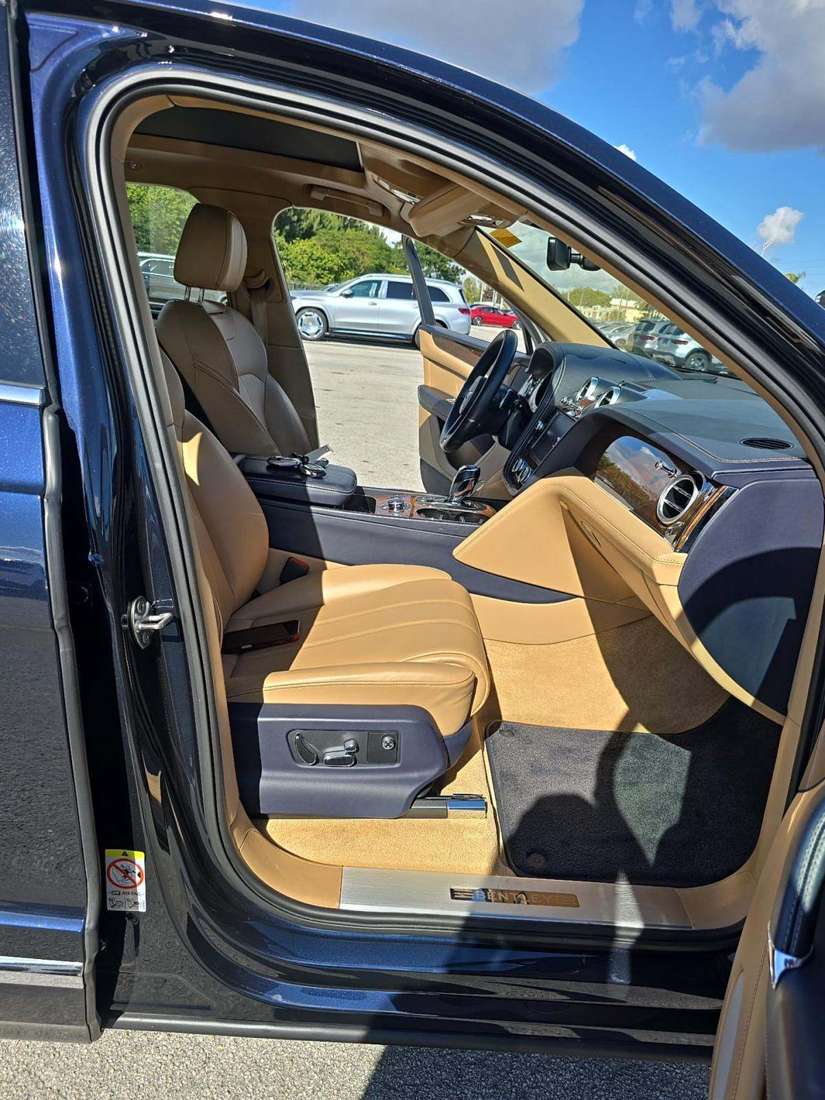 2018 Bentley Bentayga W12 Signature AWD