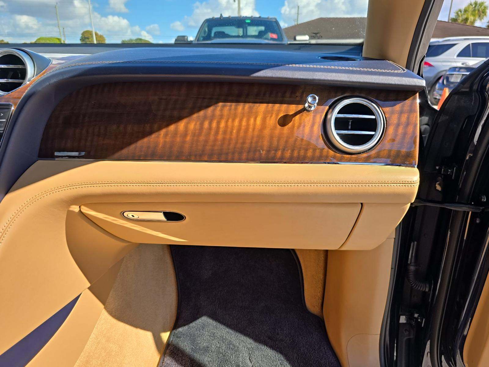2018 Bentley Bentayga W12 Signature AWD