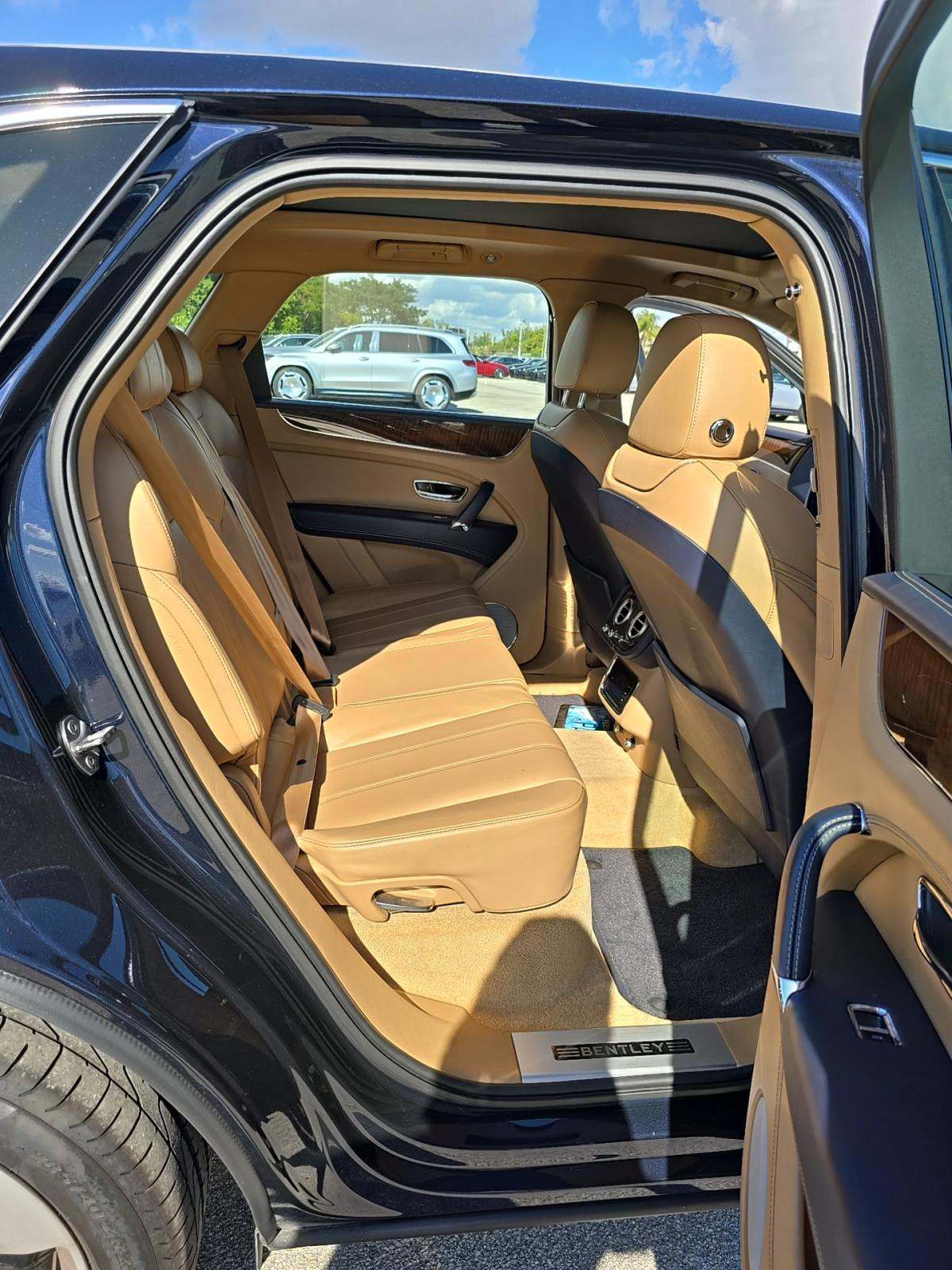 2018 Bentley Bentayga W12 Signature AWD