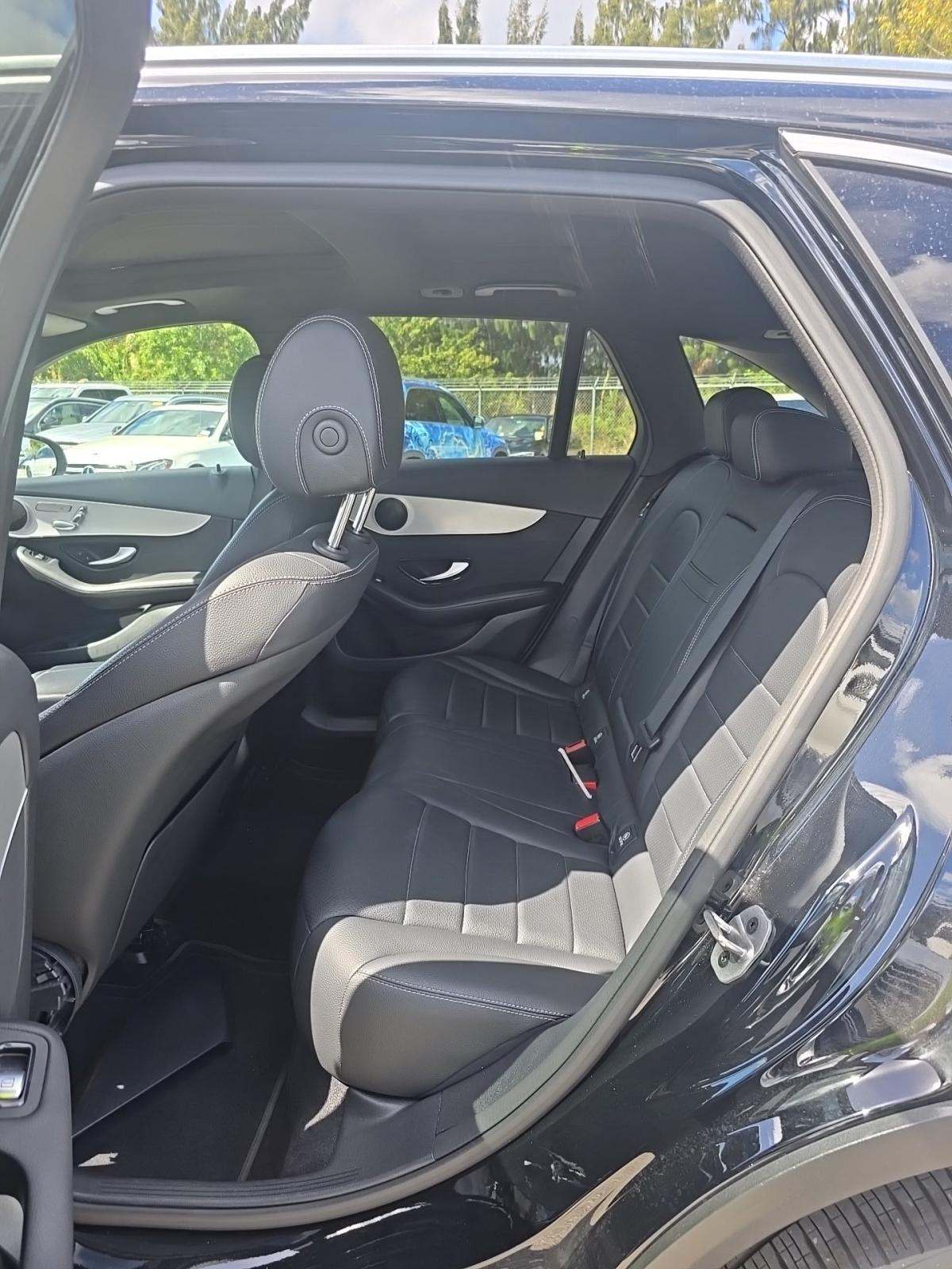 2022 Mercedes-Benz GLC GLC 300 RWD