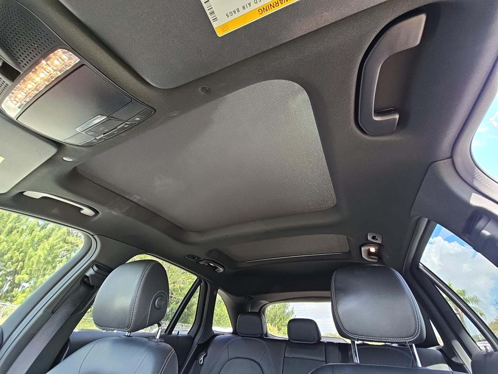 2022 Mercedes-Benz GLC GLC 300 RWD