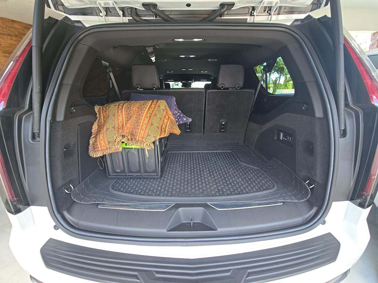 2024 Cadillac Escalade ESV Luxury RWD