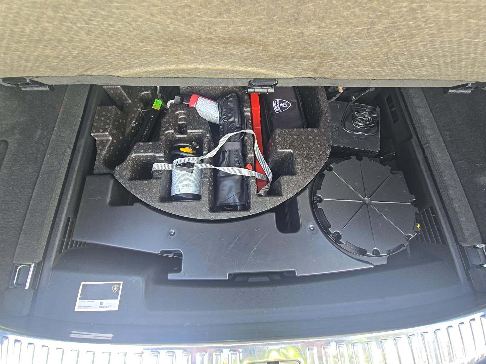 2023 Lamborghini Urus Performante AWD