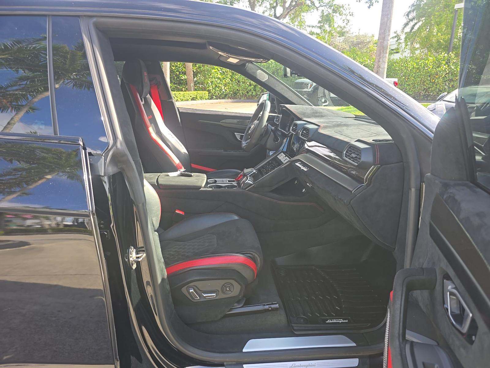 2023 Lamborghini Urus Performante AWD