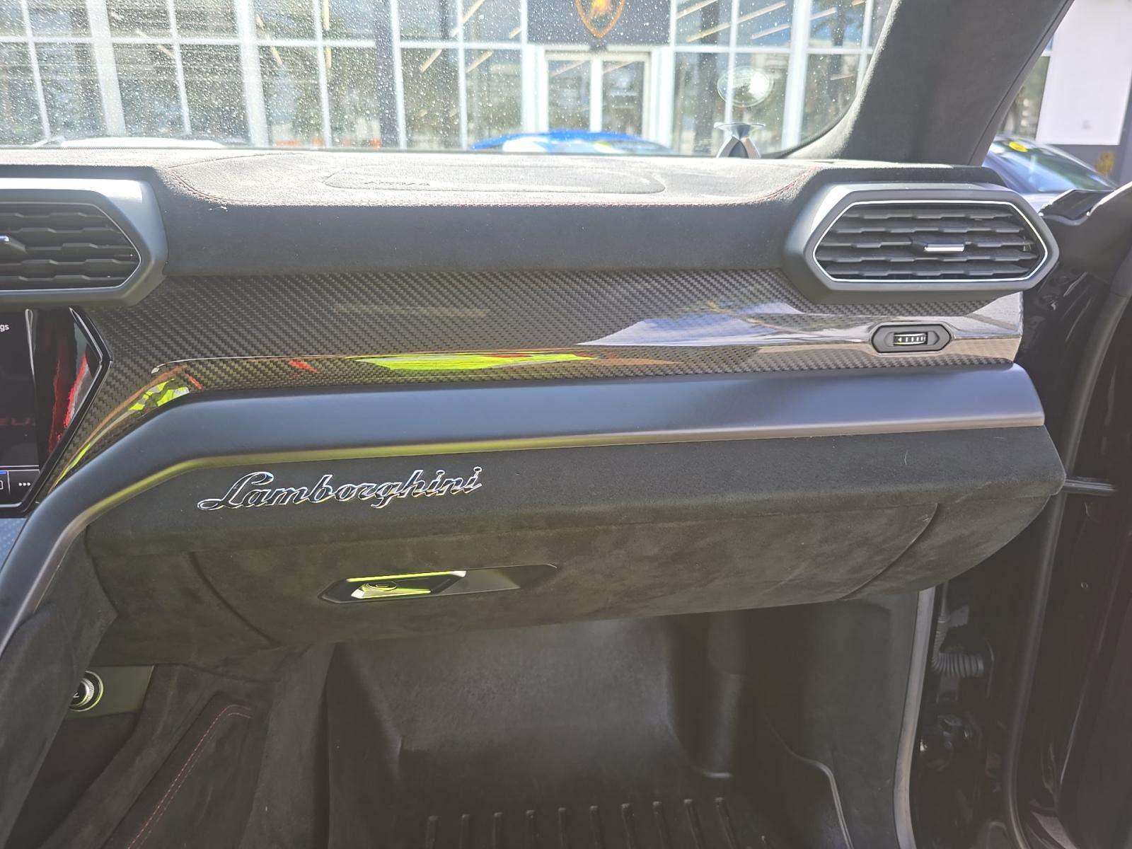 2023 Lamborghini Urus Performante AWD