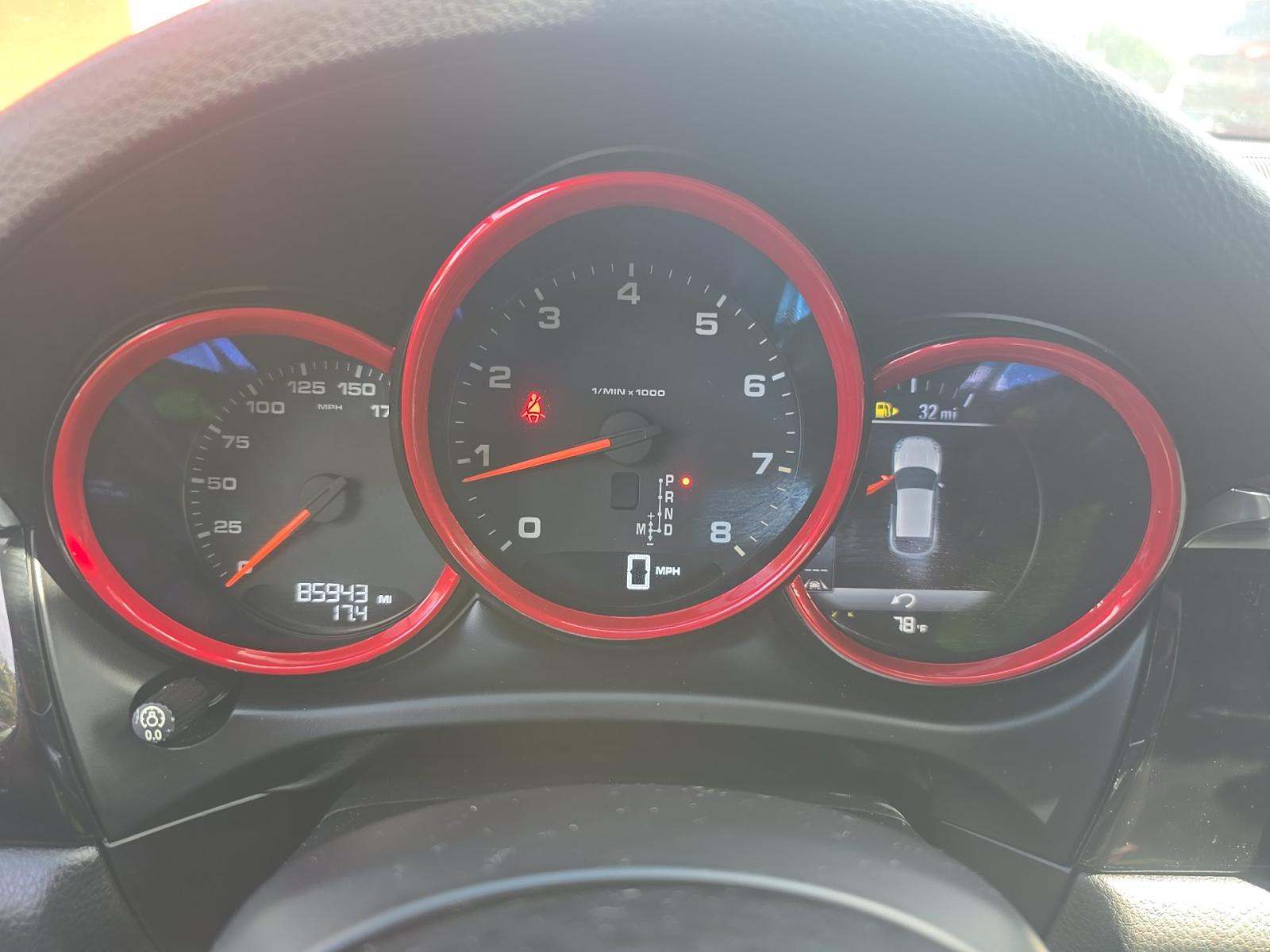 2017 Porsche Macan Base AWD