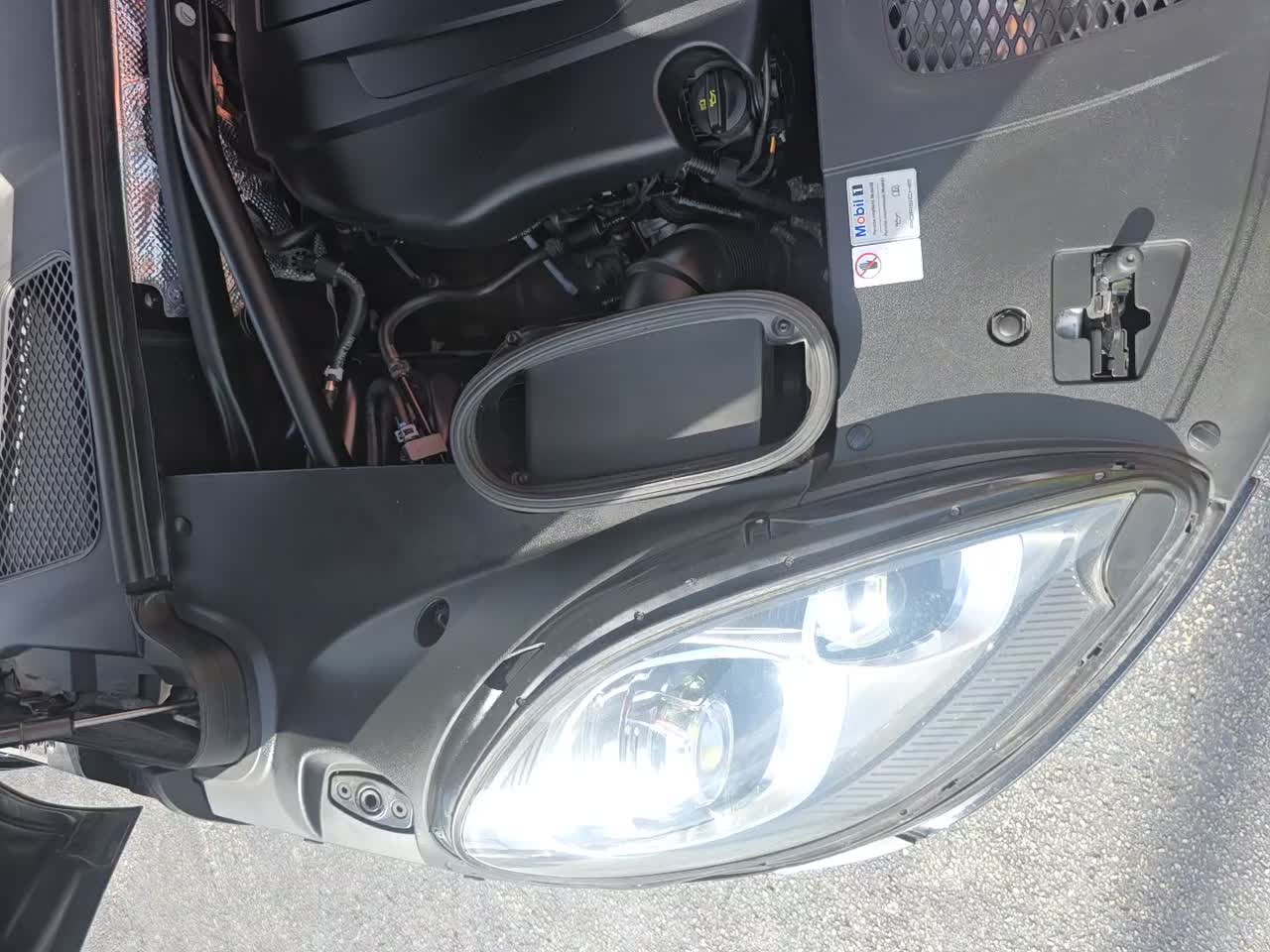 2017 Porsche Macan Base AWD