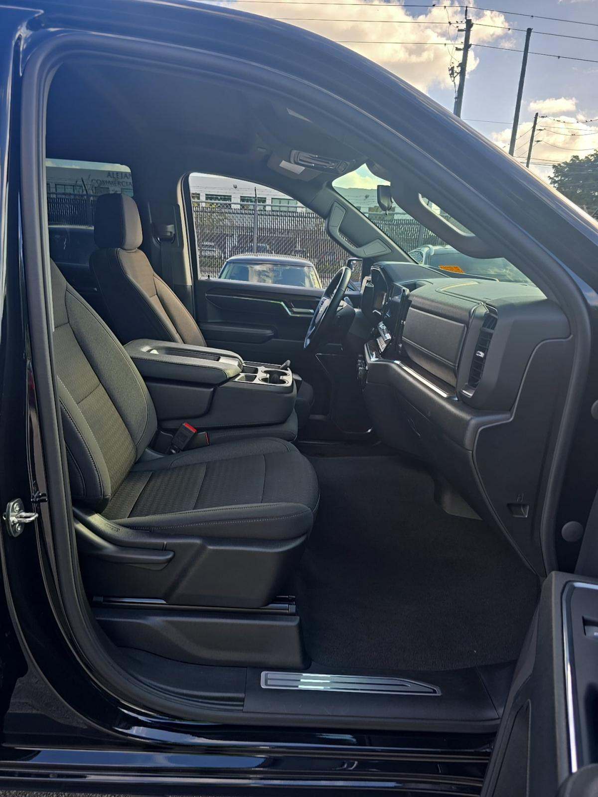 2023 Chevrolet Silverado 1500 LT RWD