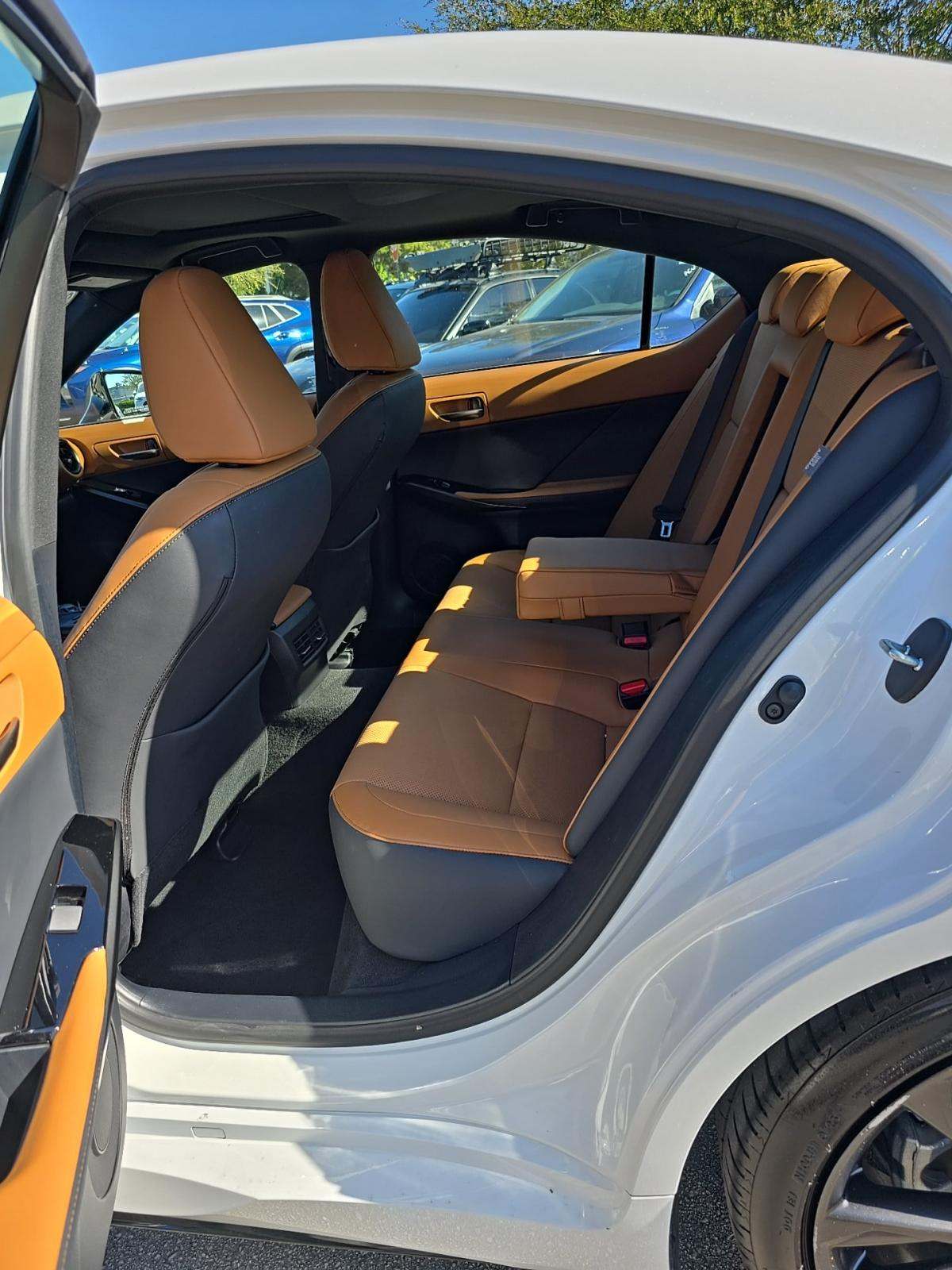 2025 Lexus IS IS 350 F SPORT Design RWD