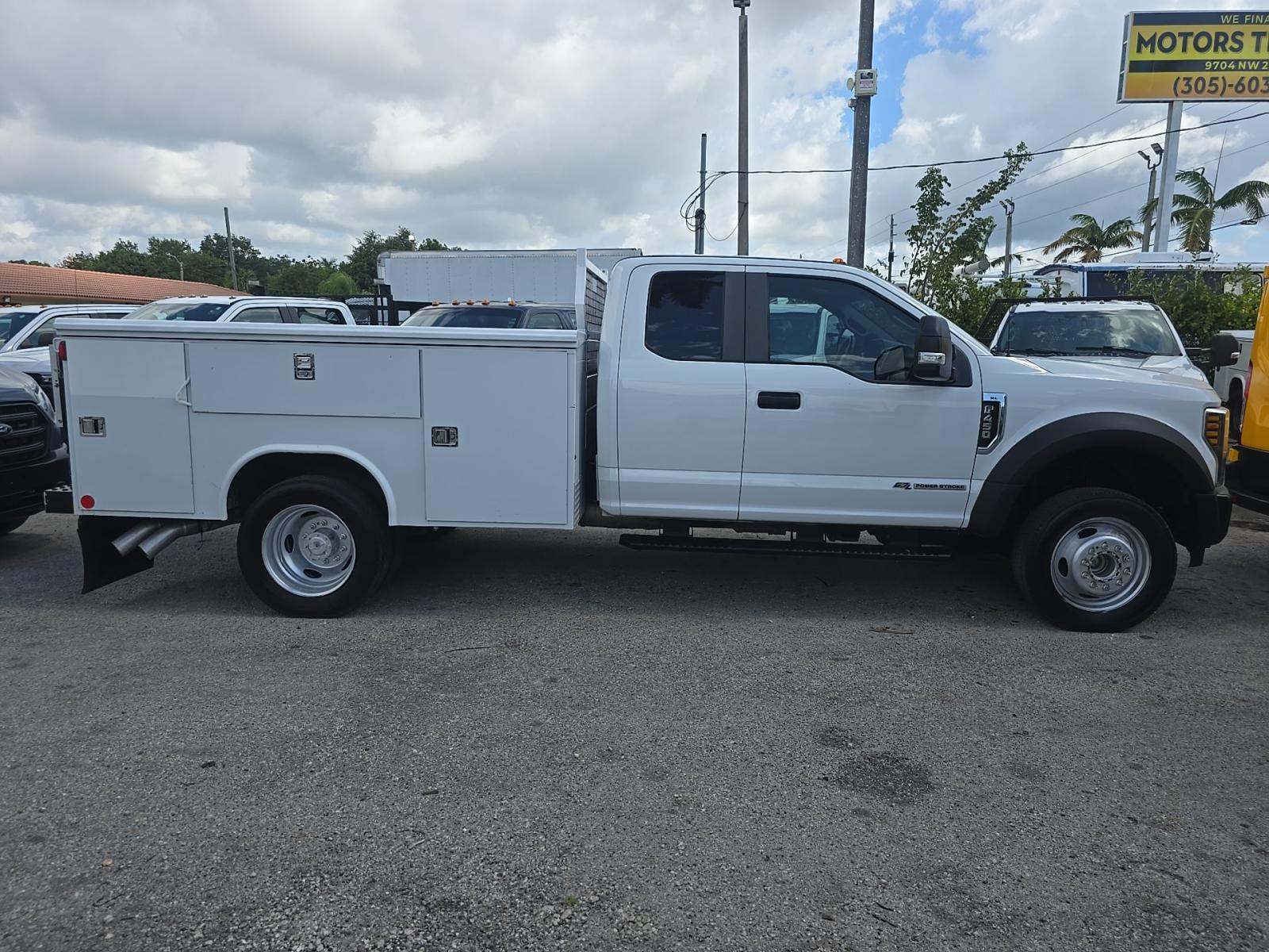 FORD F-450 - 4