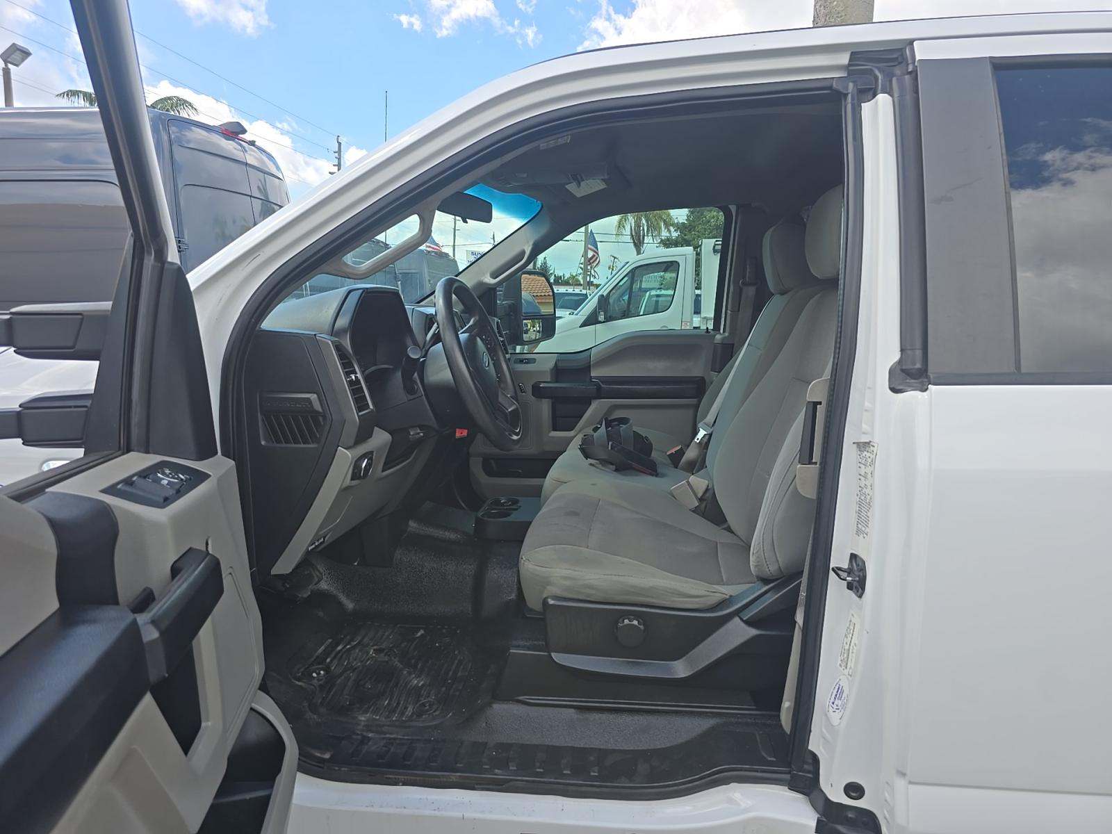 FORD F-450 - 6