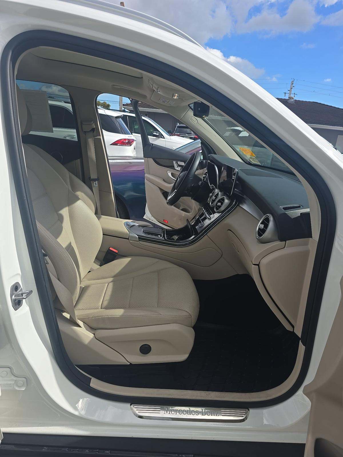 2022 Mercedes-Benz GLC GLC 300 AWD