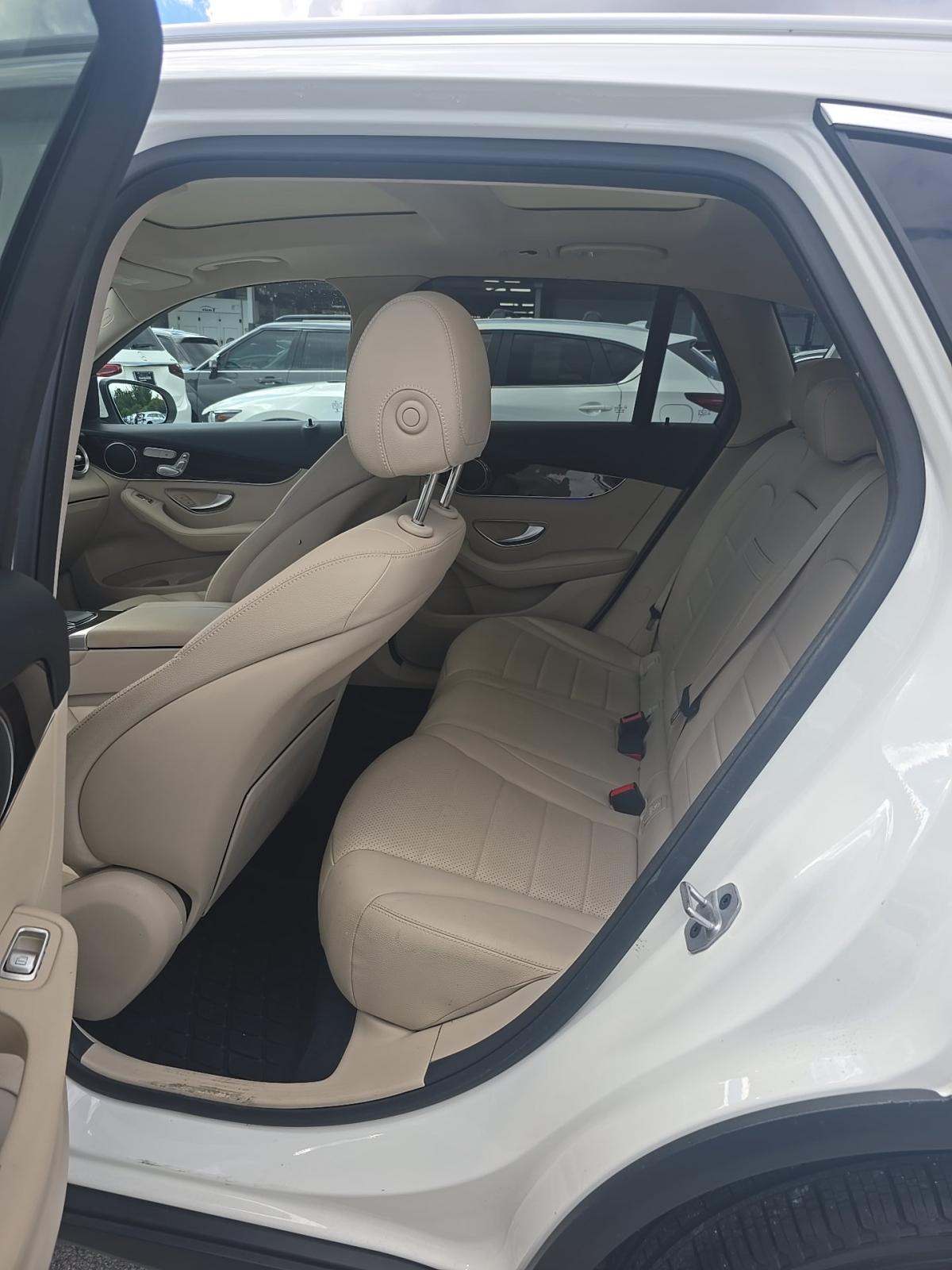 2022 Mercedes-Benz GLC GLC 300 AWD