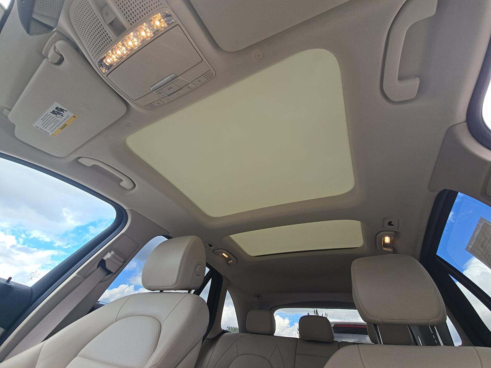 2022 Mercedes-Benz GLC GLC 300 AWD