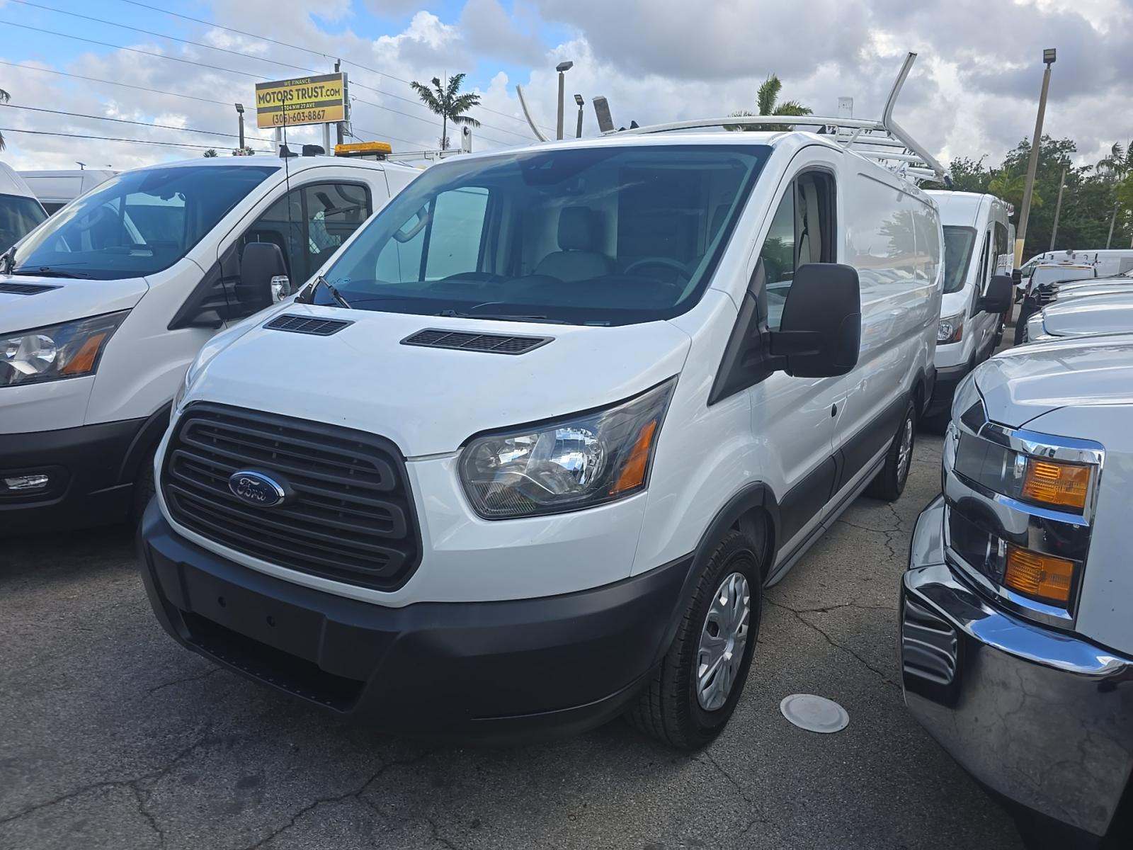 FORD TRANSIT 150 - 1
