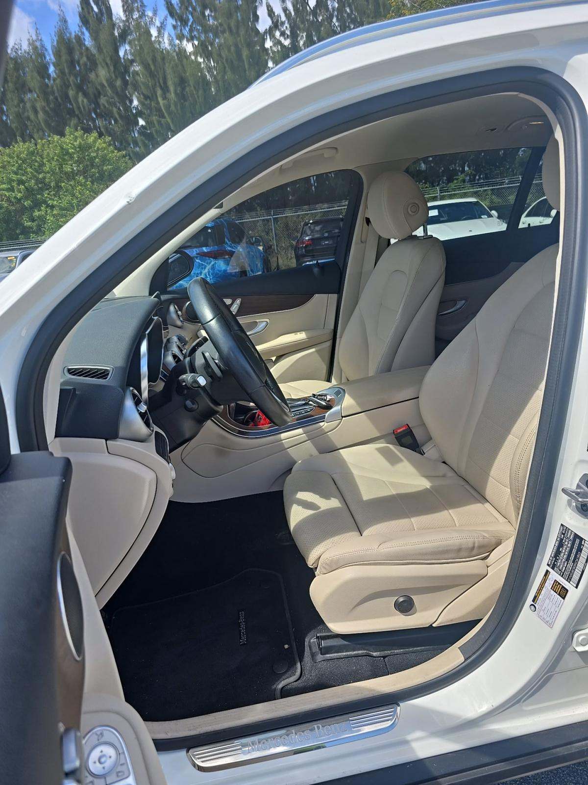 2022 Mercedes-Benz GLC GLC 300 AWD