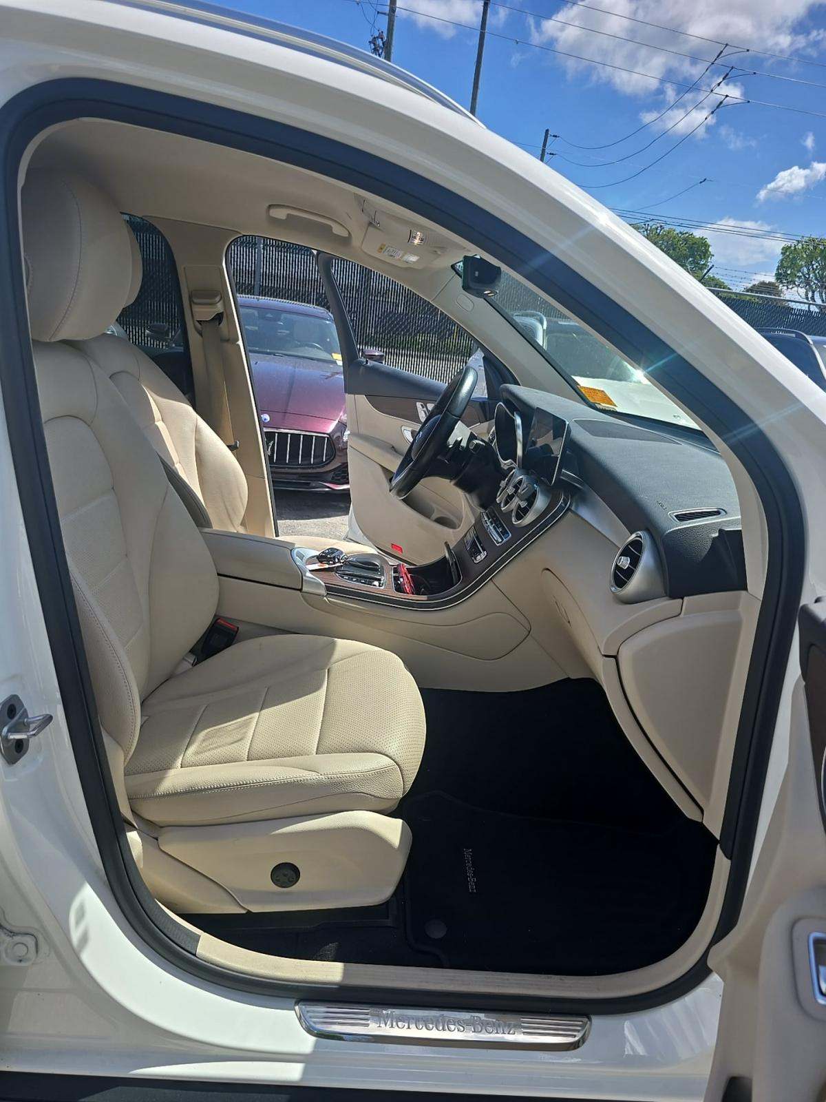 2022 Mercedes-Benz GLC GLC 300 AWD